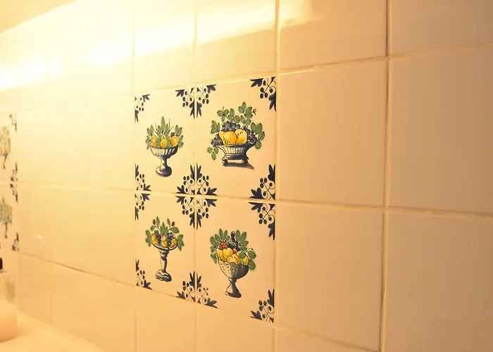 In With Terrace Nyaraló